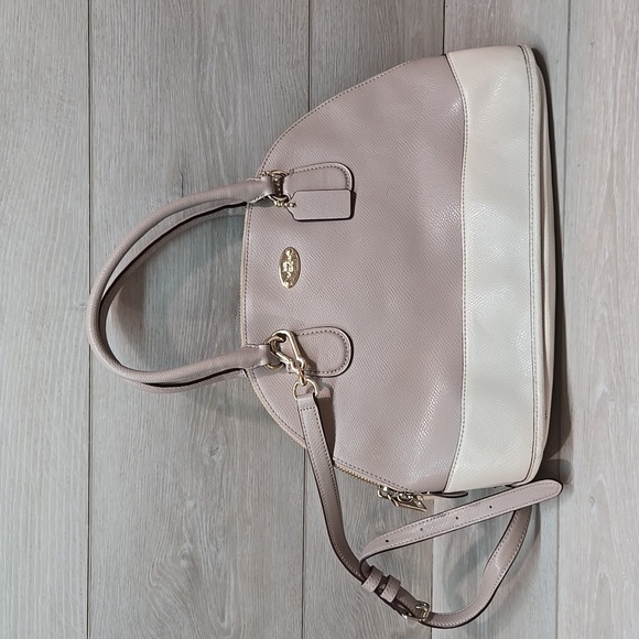 Coach Women Leather Crossbody Bag - Picture 1 of 15